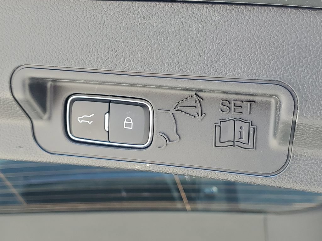 Certified 2023 Ford Explorer ST-Line AWD/4WD image 11