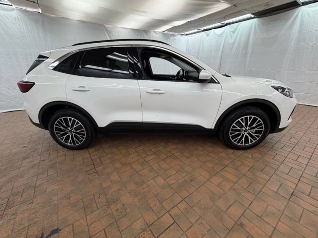 Certified 2024 Ford Escape SE FWD image 12