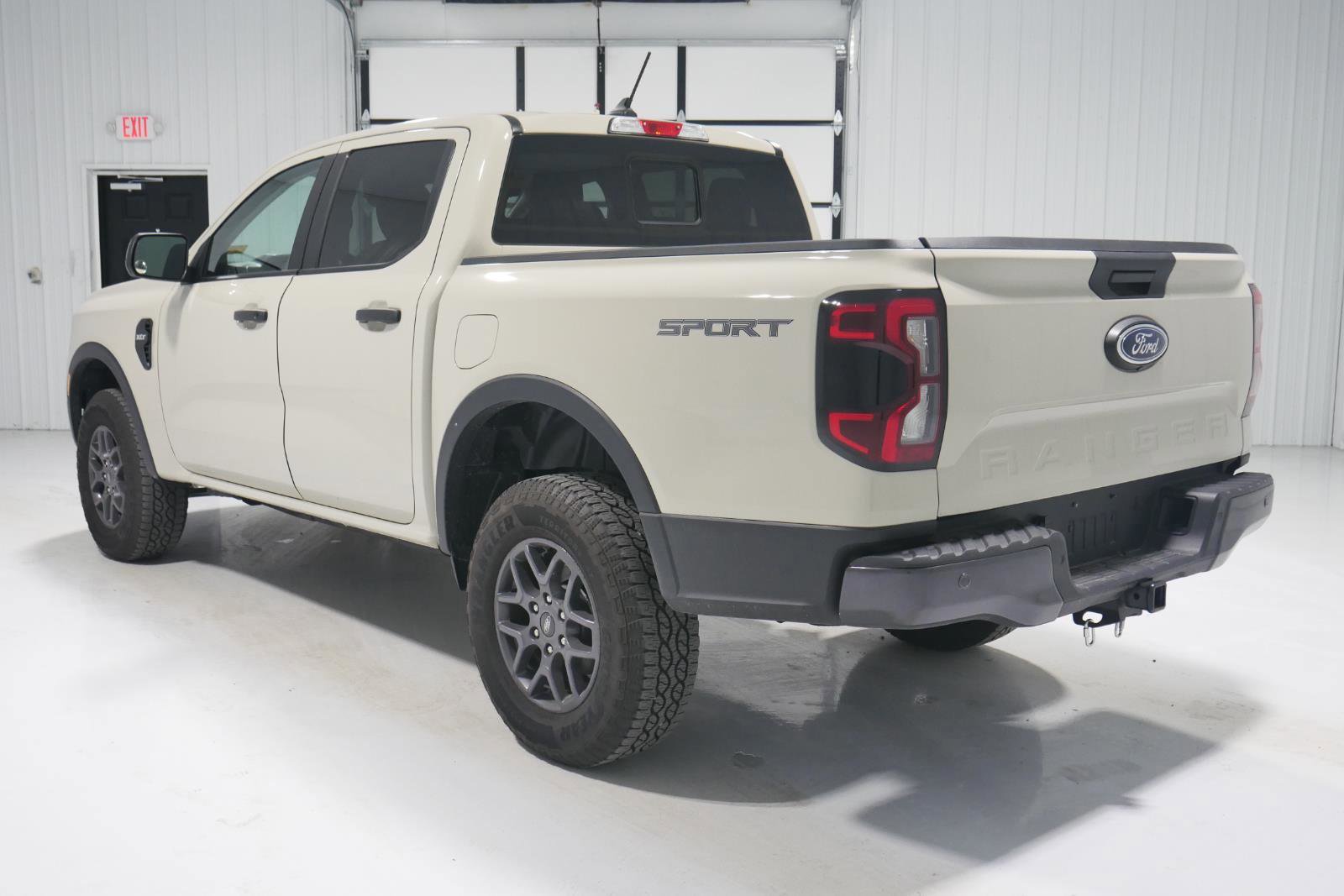 Certified 2025 Ford Ranger XLT w/ Equipment Group 301A High image 3