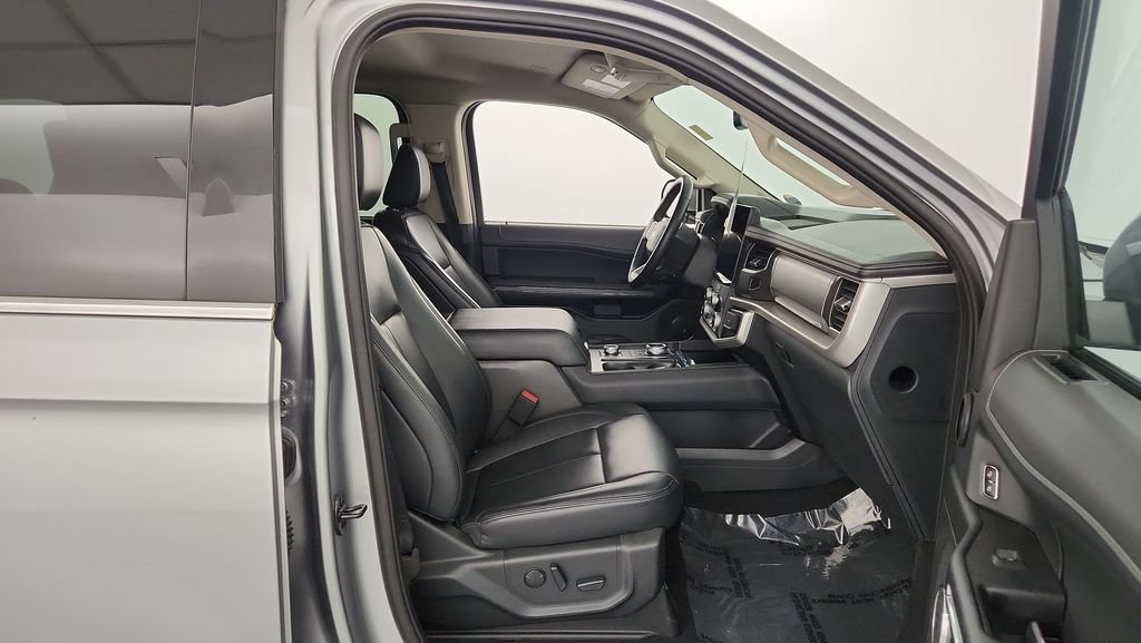 Certified 2024 Ford Expedition XLT AWD/4WD image 35
