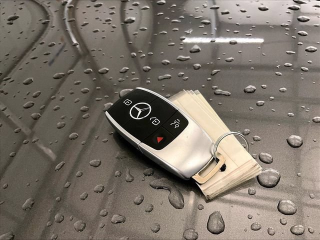 Used 2023 Mercedes-Benz GLB 250 4MATIC image 9