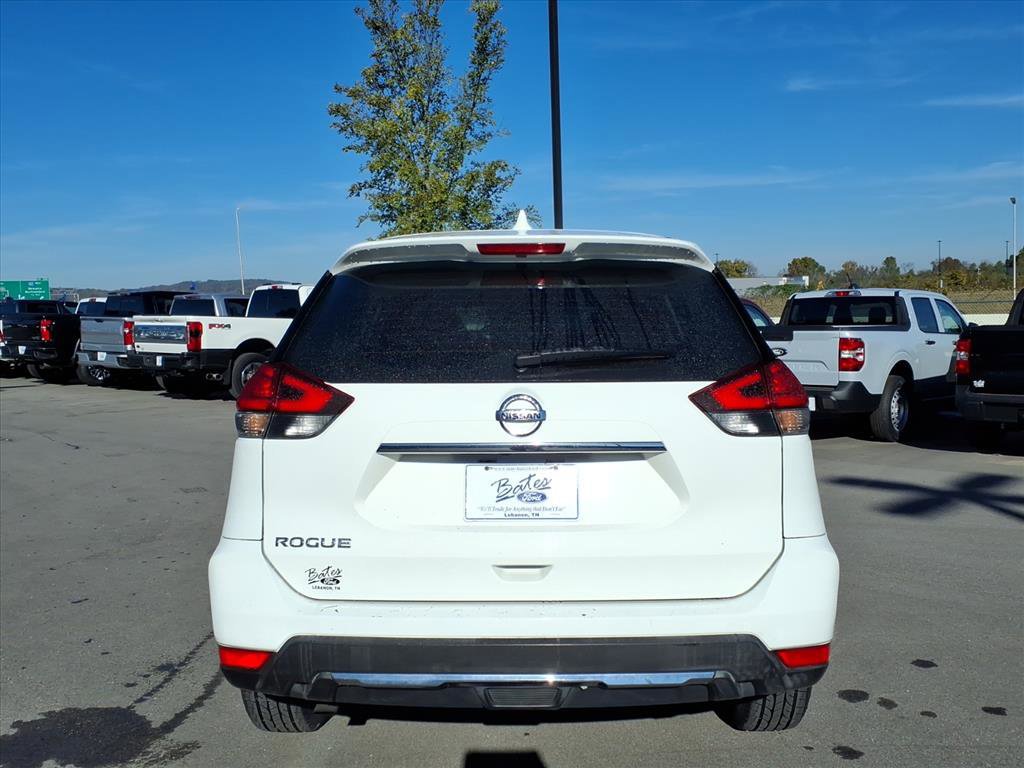 Used 2018 Nissan Rogue S image 4