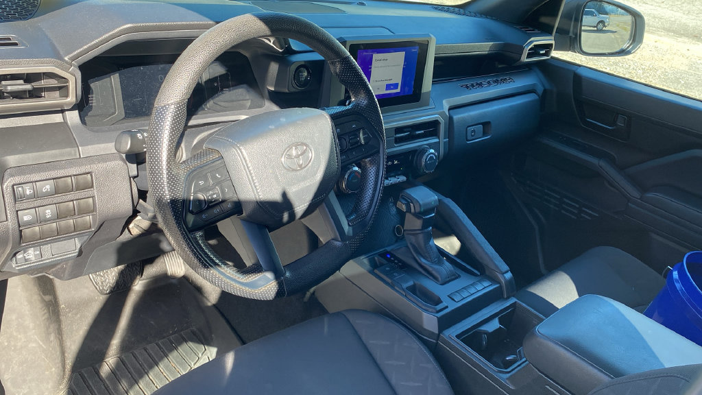 Used 2024 Toyota Tacoma SR RWD image 13