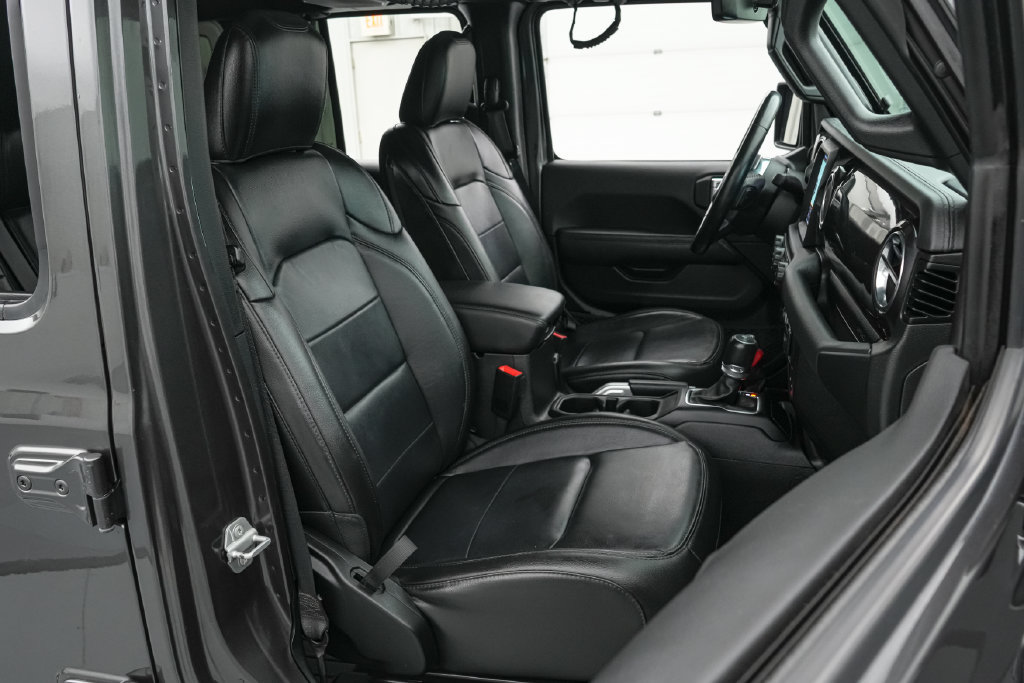 Used 2021 Jeep Wrangler Unlimited Sahara AWD/4WD image 26