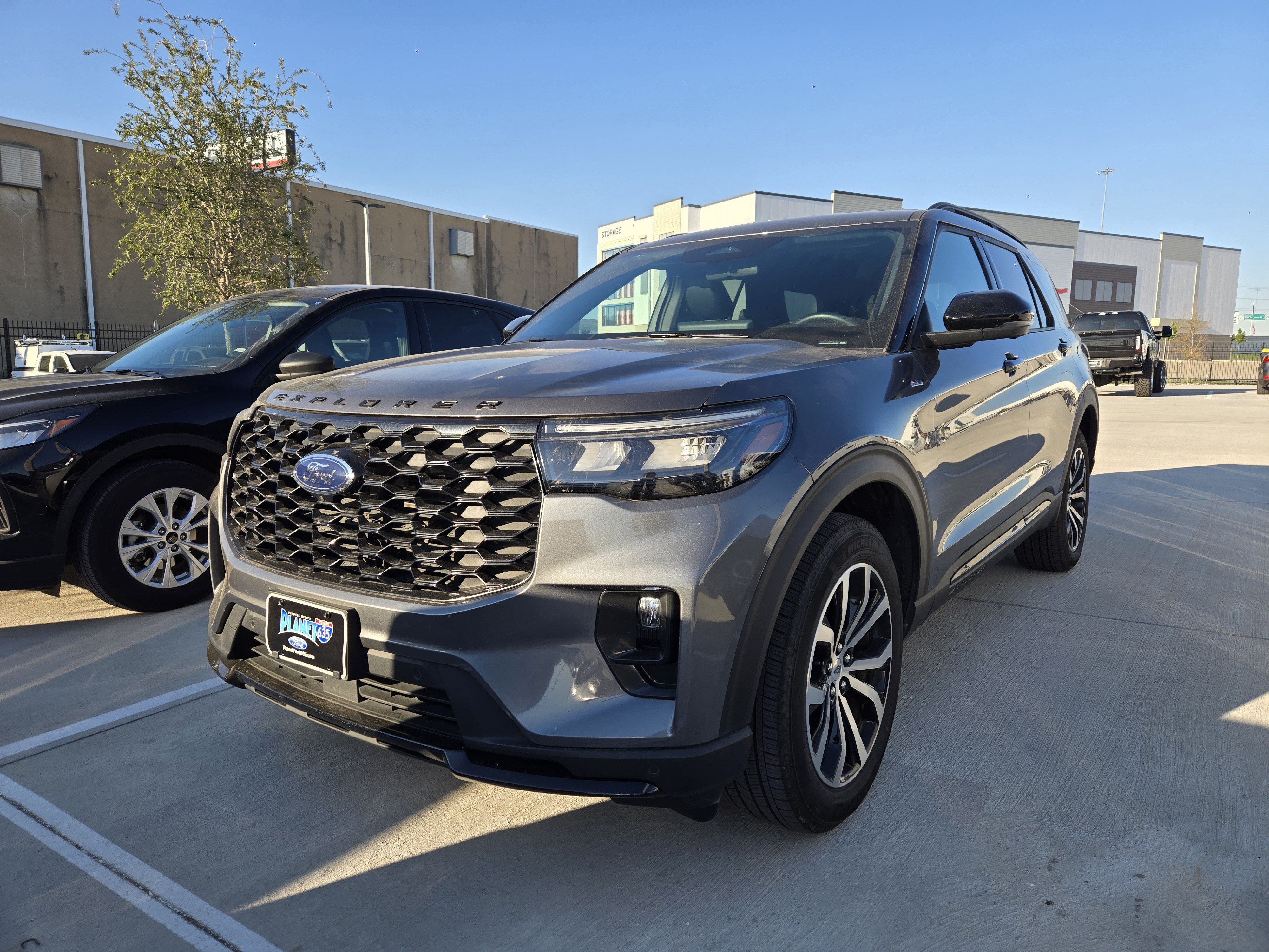 Certified 2025 Ford Explorer ST-Line AWD/4WD image 3
