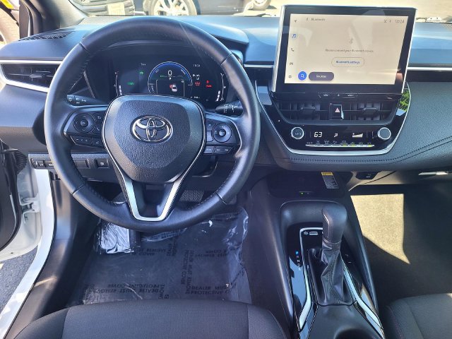 Used 2025 Toyota Corolla SE w/ SE Premium Package FWD image 9