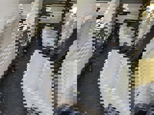 Certified 2025 Ford Expedition Active image 11