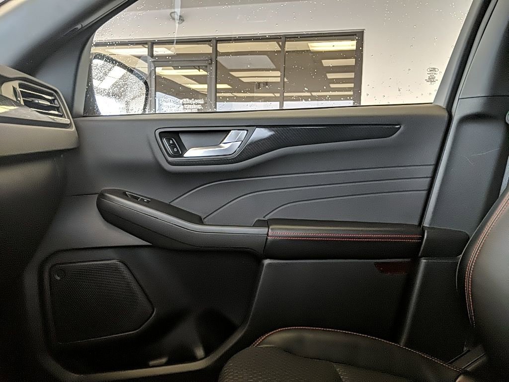 Certified 2024 Ford Escape ST-Line w/ Tech Pack #1 image 22