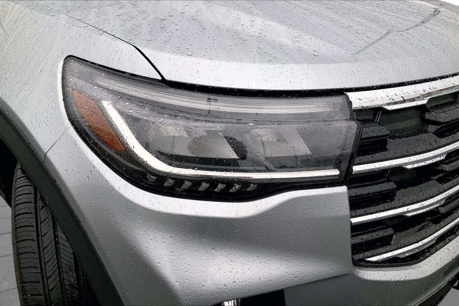 Certified 2025 Ford Explorer Active w/ Active Comfort Package RWD image 26