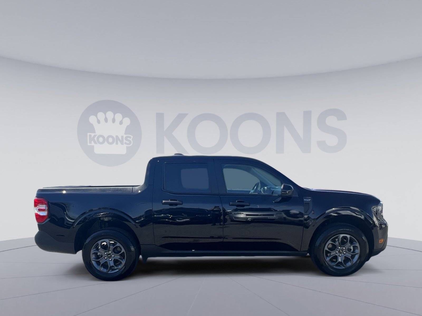 Certified 2025 Ford Maverick XLT w/ XLT Luxury Package image 6