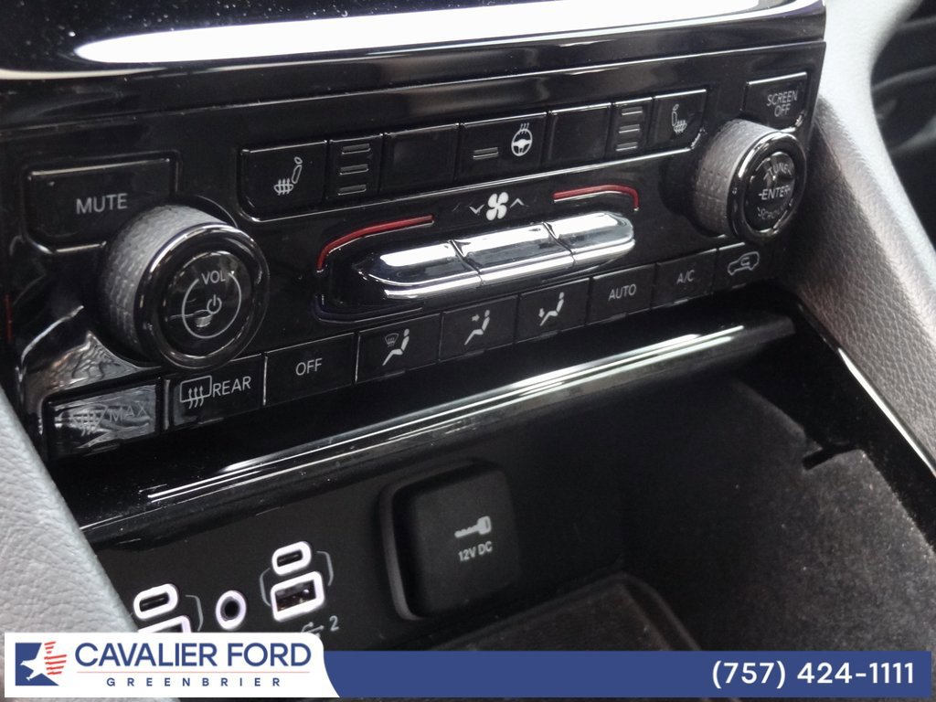 Used 2022 Jeep Grand Cherokee L Laredo image 11