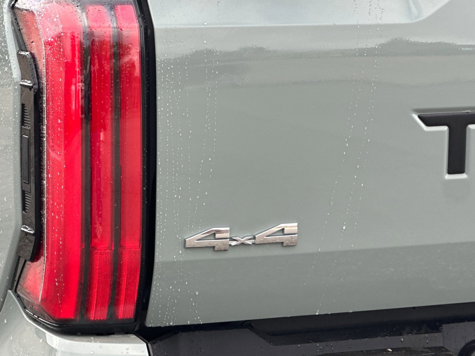 Used 2024 Toyota Tundra Limited image 25