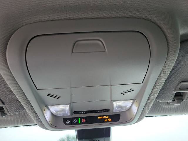 Used 2022 Chevrolet Equinox LT image 32