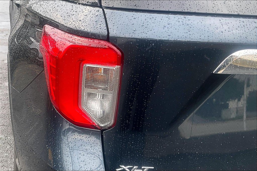 Certified 2024 Ford Explorer XLT w/ Equipment Group 202A AWD/4WD image 30
