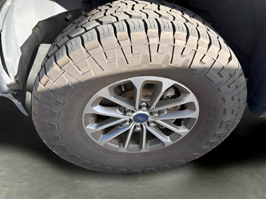 Certified 2020 Ford F150 XLT w/ Equipment Group 302A Luxury image 8