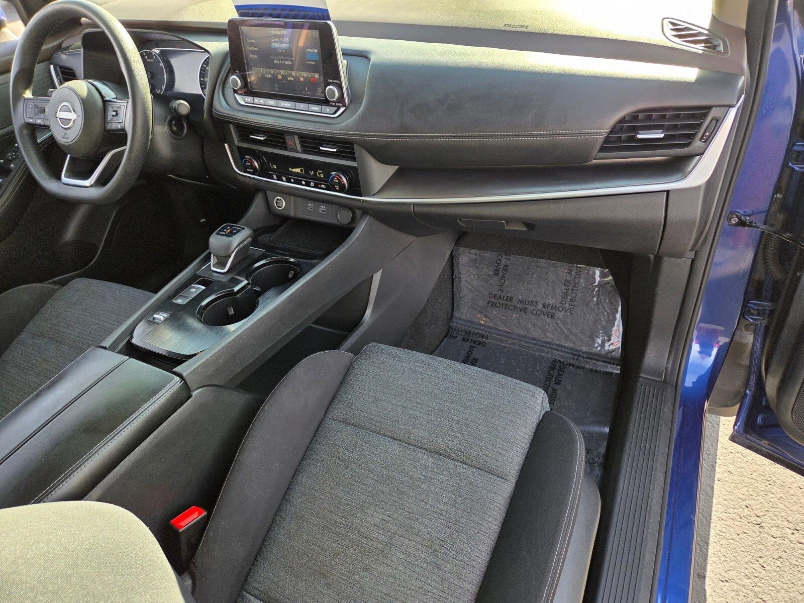 Used 2023 Nissan Rogue SV image 16