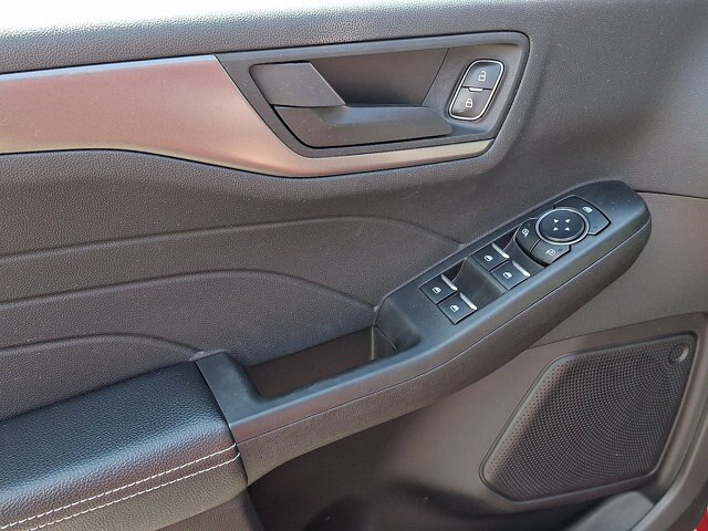 Certified 2023 Ford Escape Active AWD/4WD image 2
