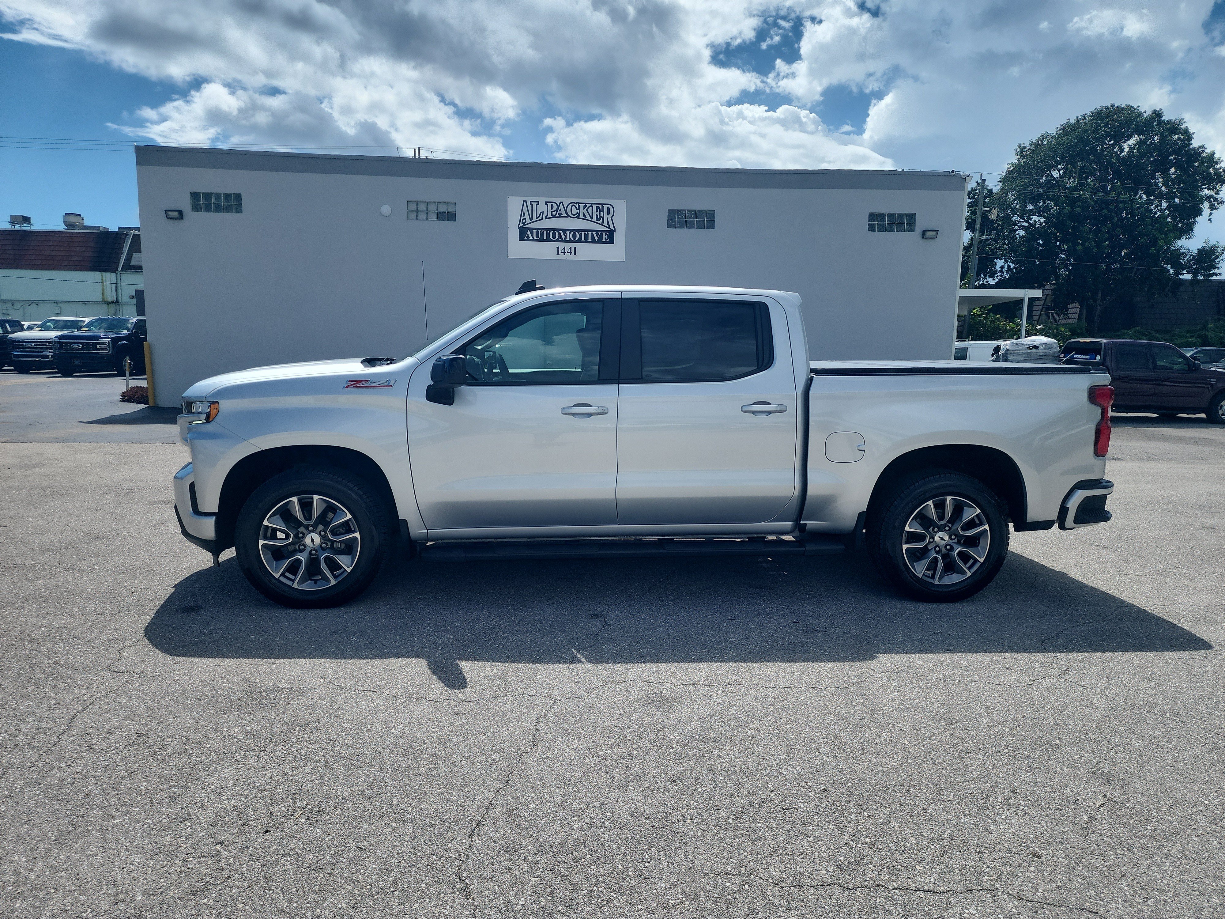 Used 2021 Chevrolet Silverado 1500 RST AWD/4WD image 2