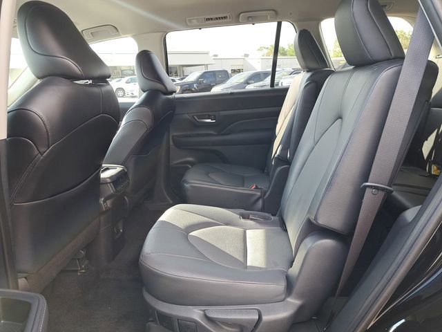 Used 2024 Toyota Grand Highlander XLE image 11