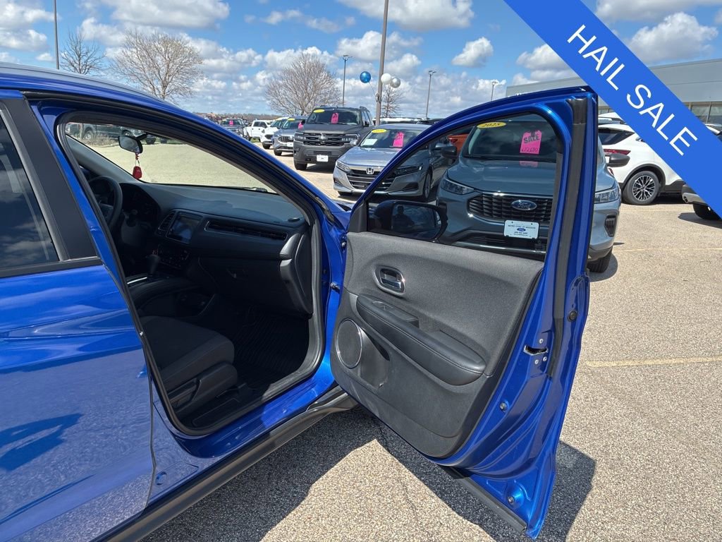 Used 2022 Honda HR-V EX image 41