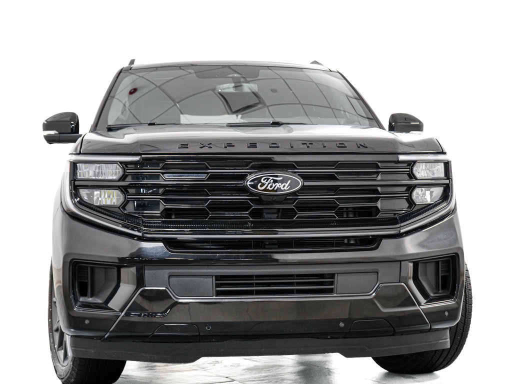 Certified 2025 Ford Expedition Platinum w/ Stealth Performance Package AWD/4WD image 3