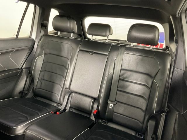Used 2022 Volkswagen Tiguan SEL R-Line image 16