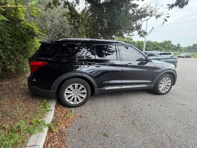 Certified 2023 Ford Explorer Limited w/ Limited Technology Package RWD image 8