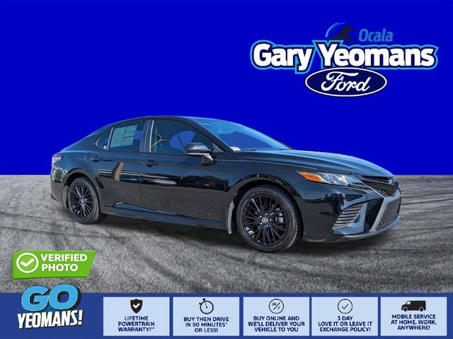 Used 2020 Toyota Camry SE FWD image 1