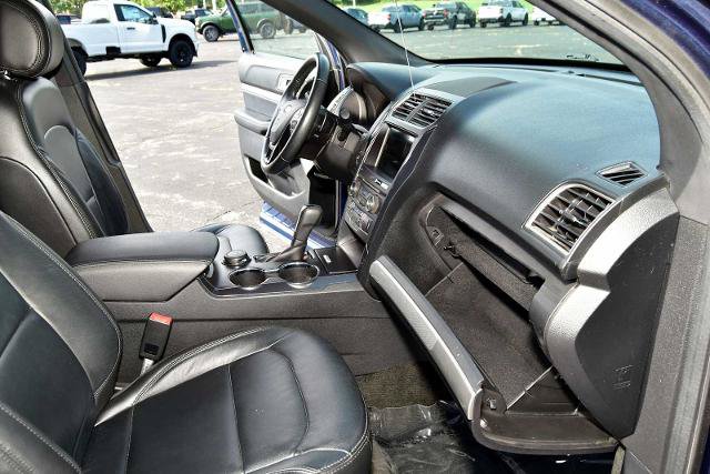 Certified 2017 Ford Explorer XLT w/ Equipment Group 202A AWD/4WD image 24