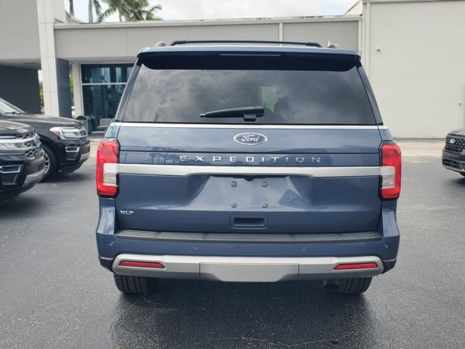Certified 2023 Ford Expedition XLT RWD image 6