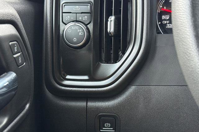 Used 2023 Chevrolet Silverado 1500 Custom image 23