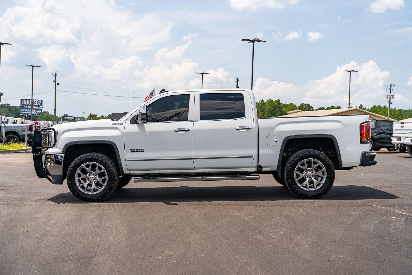 Used 2018 GMC Sierra 1500 SLT w/ Texas SLT Premium Package AWD/4WD image 4