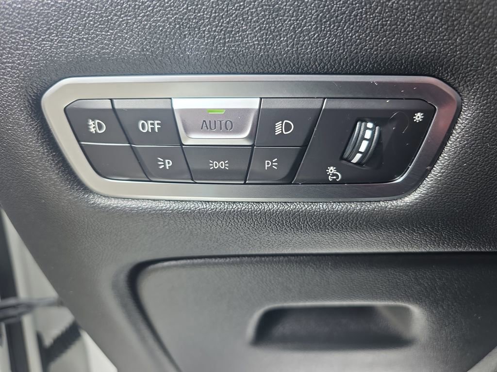 Used 2019 BMW X5 xDrive40i w/ Executive Package image 42