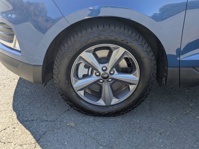 Certified 2022 Ford Edge SEL w/ Sport Appearance Package image 11