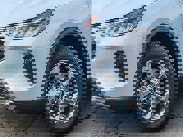 Certified 2025 Ford Escape ST-Line w/ Tech Pack #1 AWD/4WD image 10