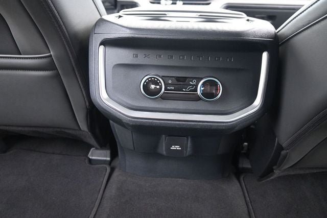 Certified 2025 Ford Expedition Active AWD/4WD image 22