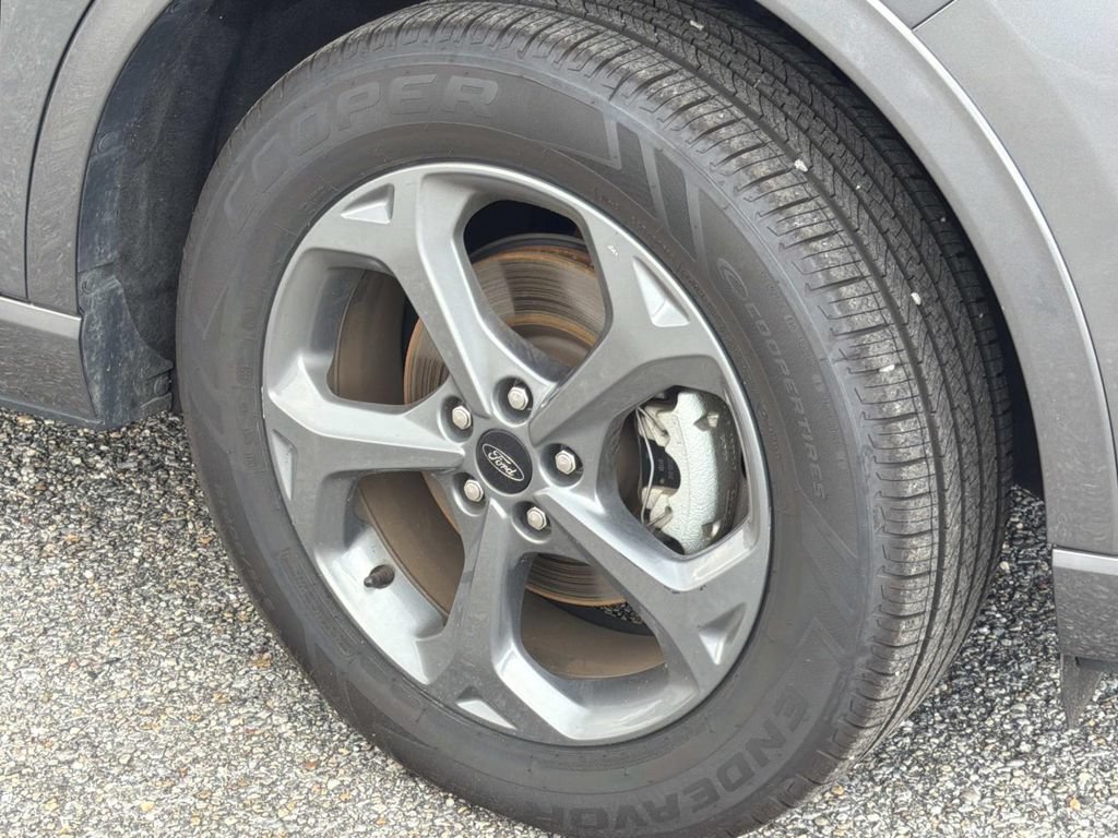 Certified 2024 Ford Escape ST-Line AWD/4WD image 10