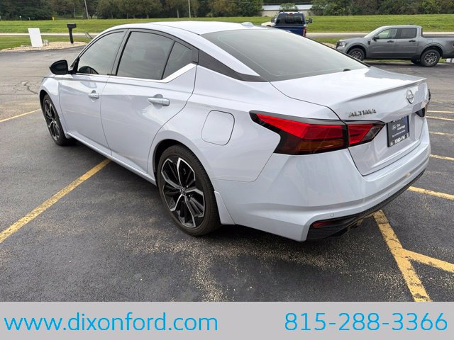 Used 2024 Nissan Altima 2.5 SR w/ SR Premium Package FWD image 7