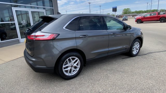 Certified 2023 Ford Edge SEL w/ Convenience Package AWD/4WD image 2
