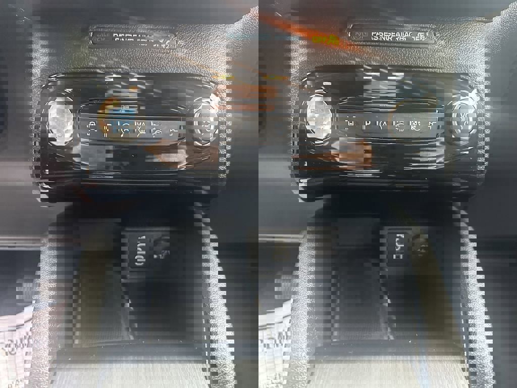 Certified 2024 Ford Escape Platinum image 17