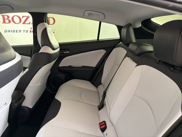 Used 2022 Toyota Prius Limited FWD image 13