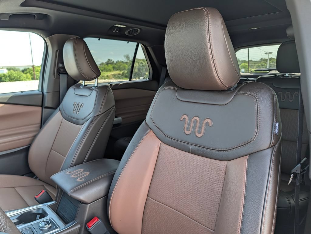 Certified 2024 Ford Explorer King Ranch w/ Technology Package AWD/4WD image 26
