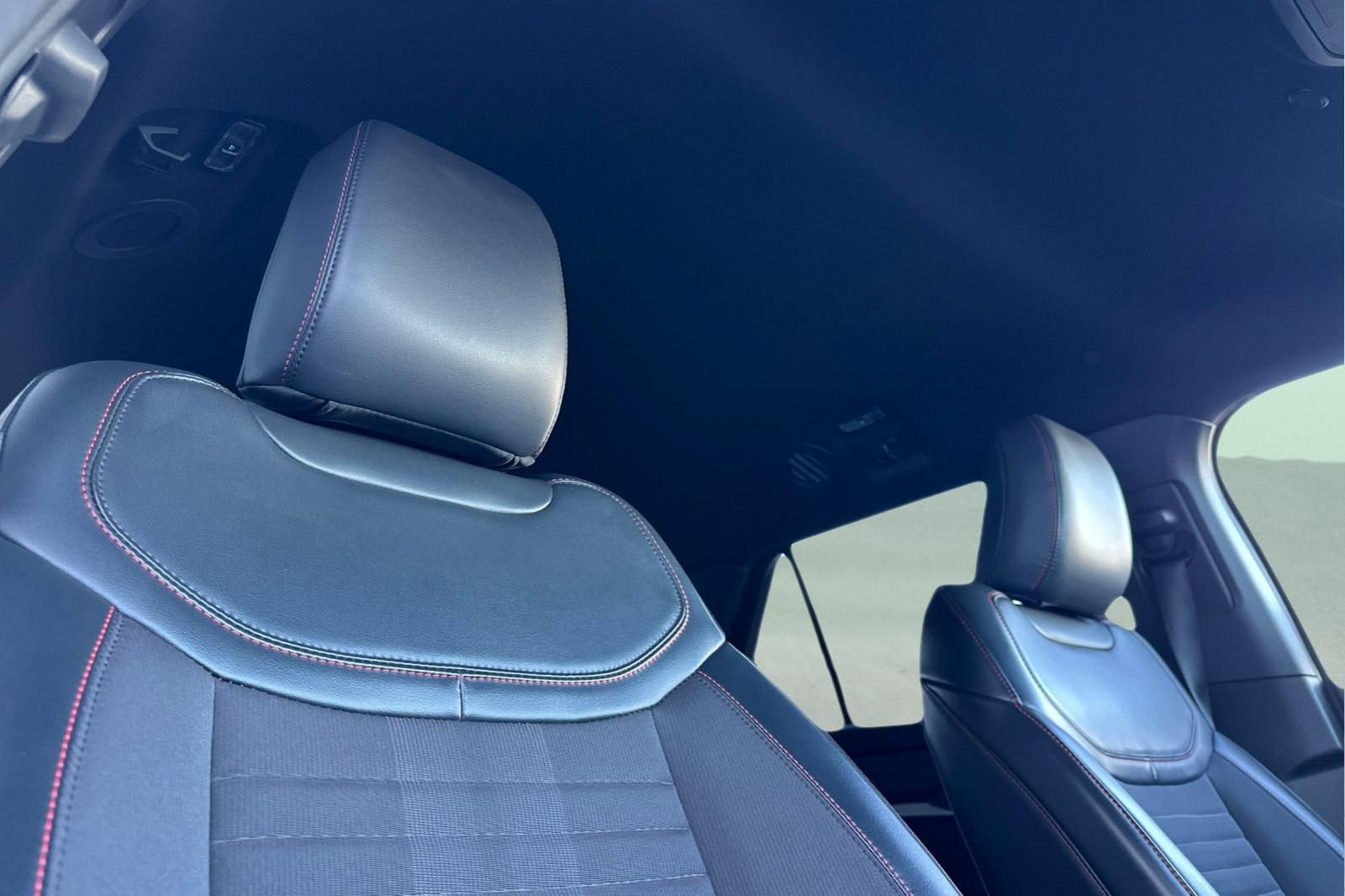 Certified 2025 Ford Explorer ST-Line w/ ST-Line Street Pack image 19