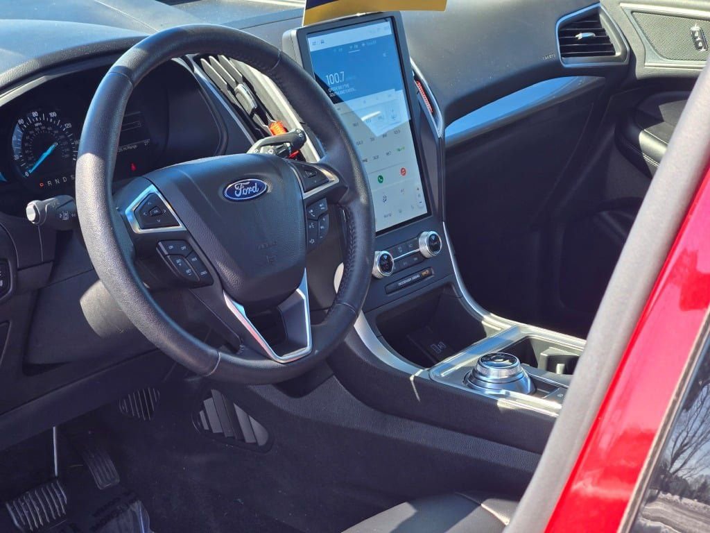 Certified 2024 Ford Edge SEL w/ Convenience Package image 27