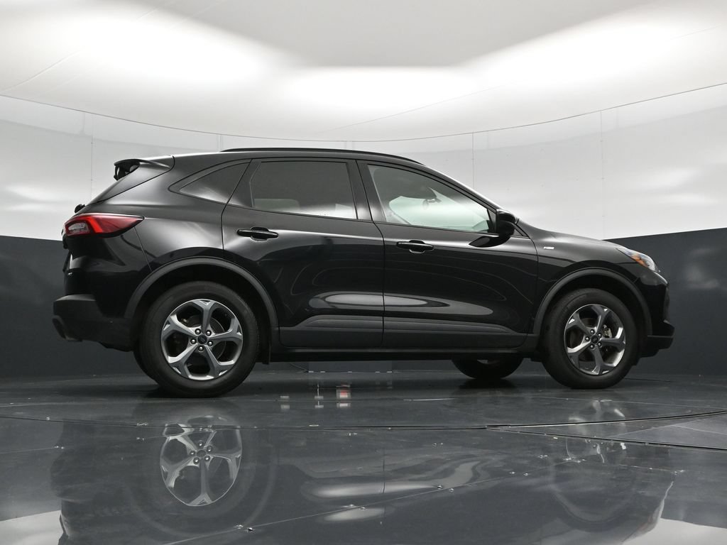 Certified 2025 Ford Escape ST-Line Select AWD/4WD image 43