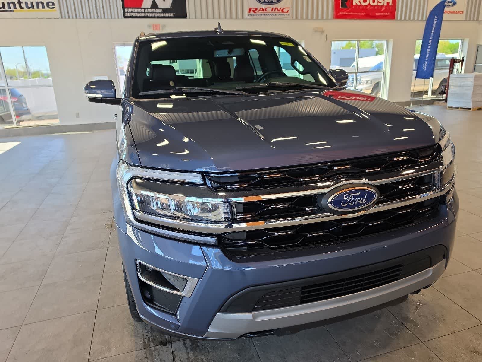 Certified 2022 Ford Expedition Limited AWD/4WD image 4
