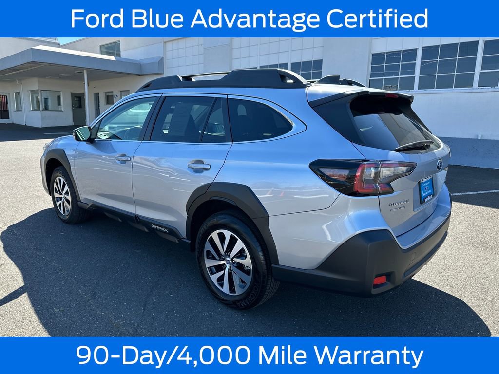 Used 2023 Subaru Outback Premium AWD/4WD image 5
