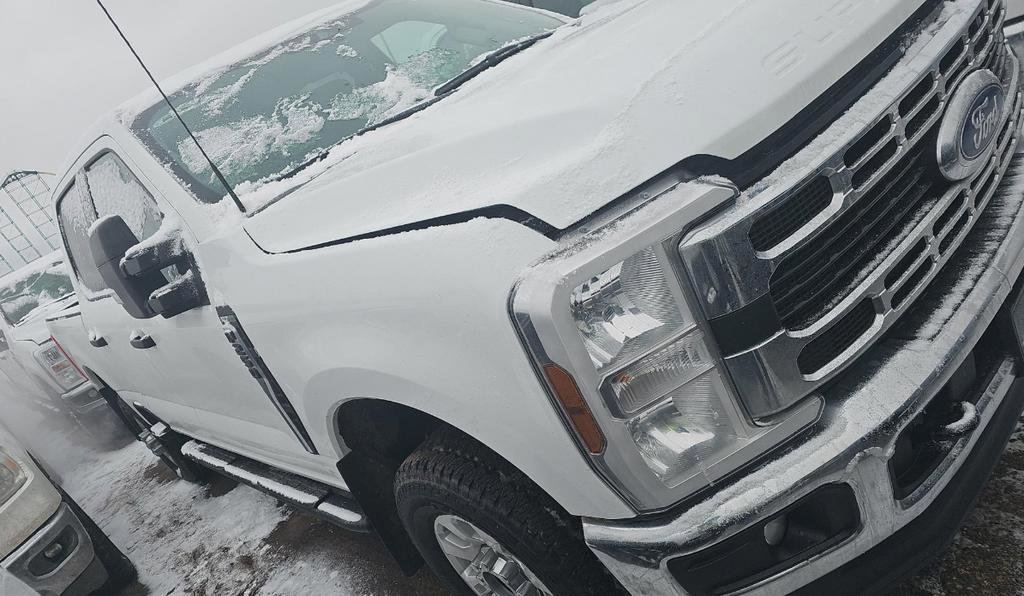 Certified 2024 Ford F250 XLT w/ FX4 Off-Road Package image 5