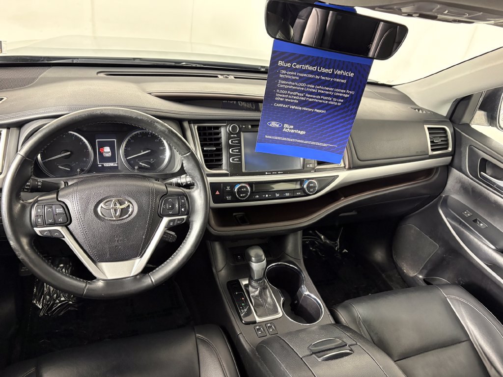 Used 2019 Toyota Highlander XLE FWD image 26