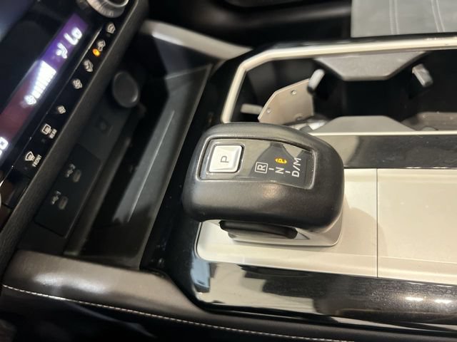Used 2025 Mitsubishi Outlander AWD image 15